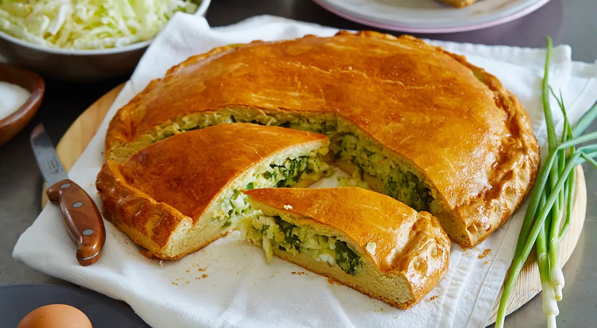 Пирог с капустой и яйцом